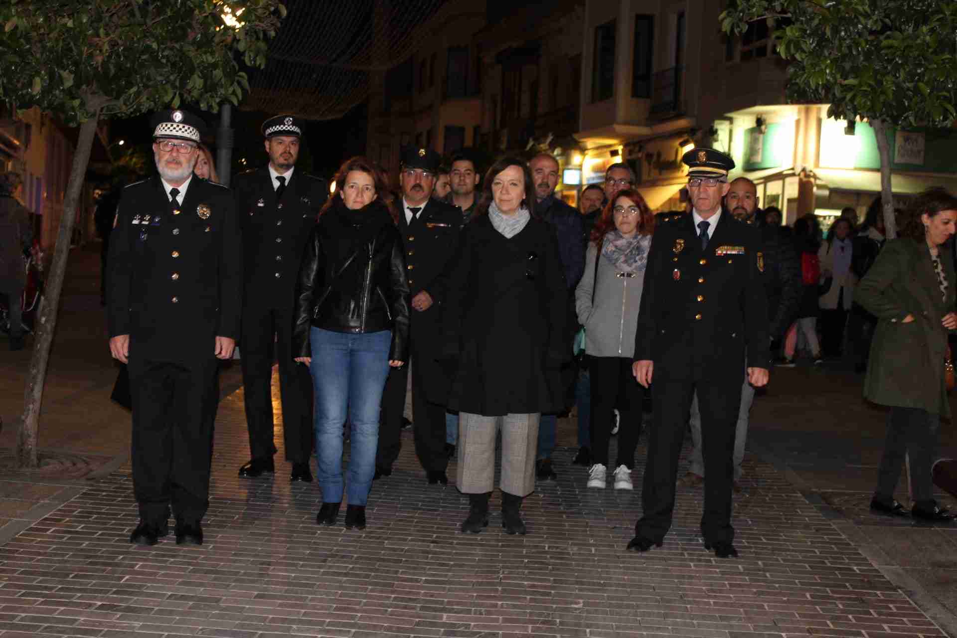 Alcázar se manifiesta contra la violencia de género con una ofrenda floral y un acto institucional 1 Alcázar se manifiesta contra la violencia de género con una ofrenda floral y un acto institucional 1