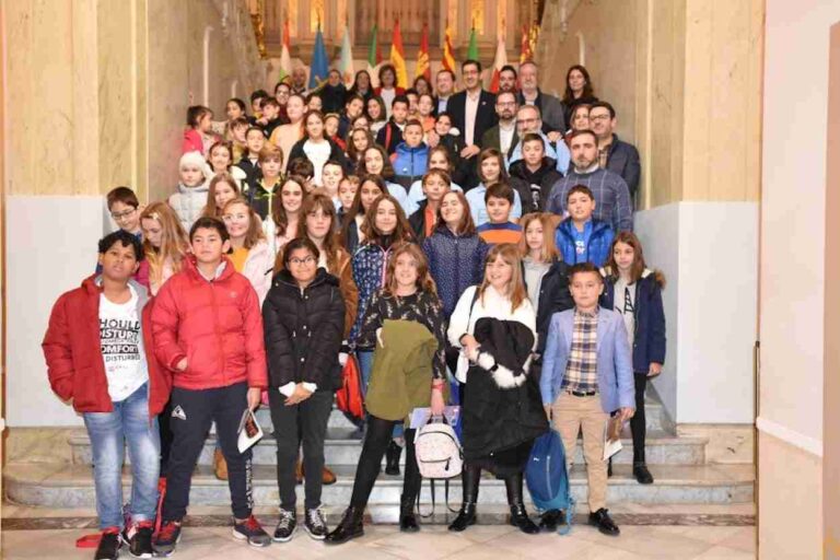 Estudiantes de colegios de Alcázar y de Puertollano participan en el acto de la Diputación reivindicando su derecho a estar en las decisiones que les afectan