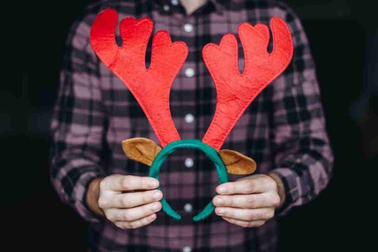 Cómo hacer unos cuernos de reno de fieltro esta Navidad