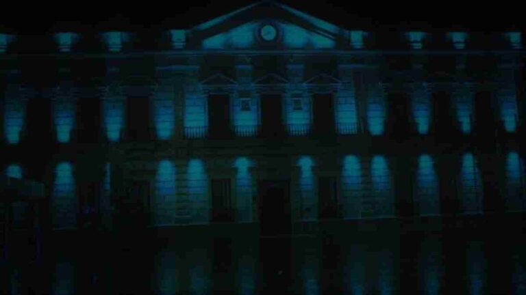 Apagón de los molinos, el ayuntamiento y el torreón dentro de la campaña contra el cambio climático