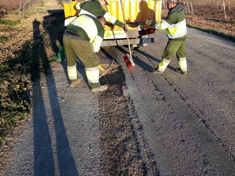 Alcázar acomete el arreglo del camino rural de Cinco Casas a Alameda de Cervera