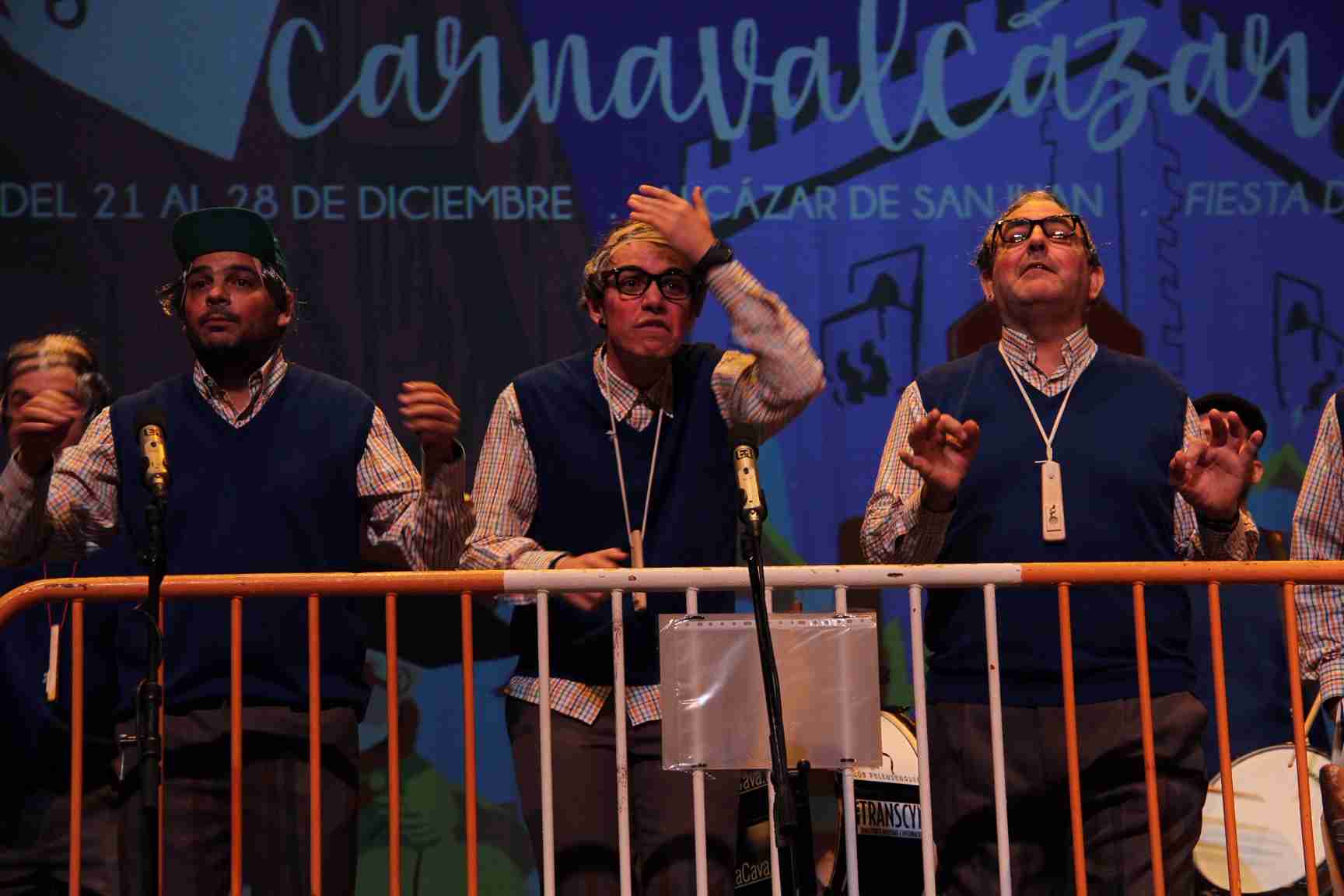 Cocineras, ángeles y demonios, "licenciaos" y hombres del tiempo pusieron el toque ácido al Carnaval alcazareño 1 Cocineras, ángeles y demonios, "licenciaos" y hombres del tiempo pusieron el toque ácido al Carnaval alcazareño 1