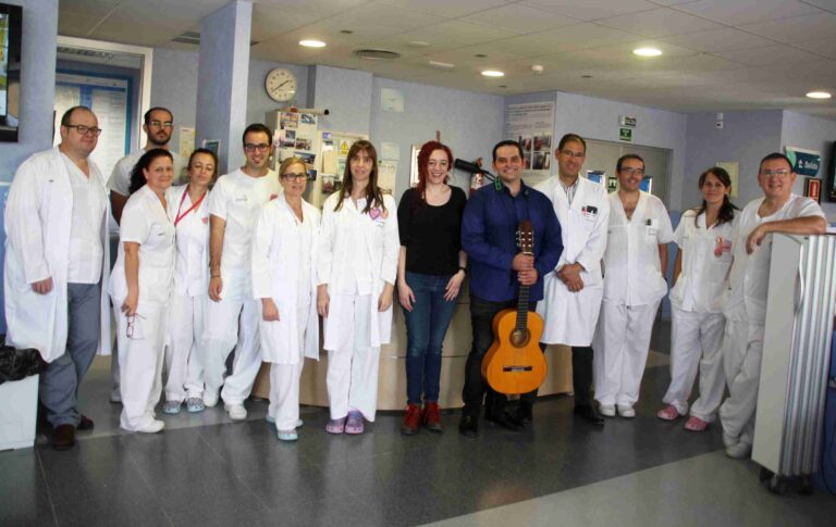 La Escuela Municipal de Música continúa con los conciertos del proyecto «Música en el hospital» e inicia un Taller en el Centro de Mayores