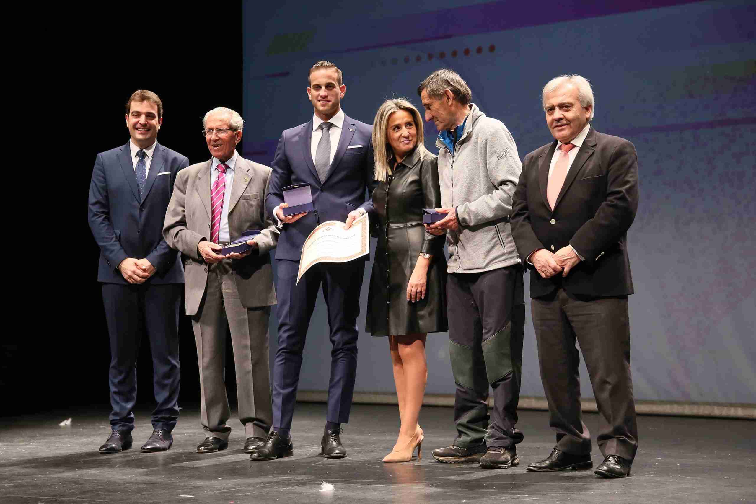 La alcaldesa a los deportistas toledanos: “Cuando alcanzáis el triunfo, Toledo también sube al pódium” 2