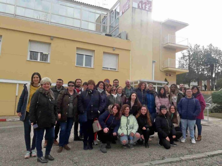 Visita a Emergencias 112 del Centro de Adultos «Enrique Tierno Galván»