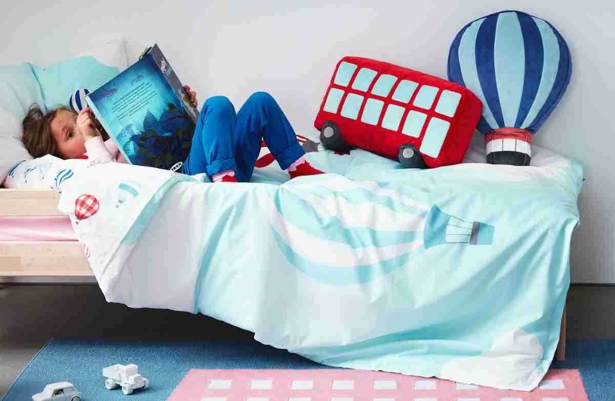 dormitorio infantil con textiles de ikea