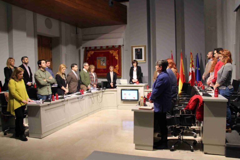 El Pleno aprobó definitivamente los Presupuestos de 2020 y estudiar la puesta en marcha de un servicio de comedor a domicilio para personas mayores y dependientes