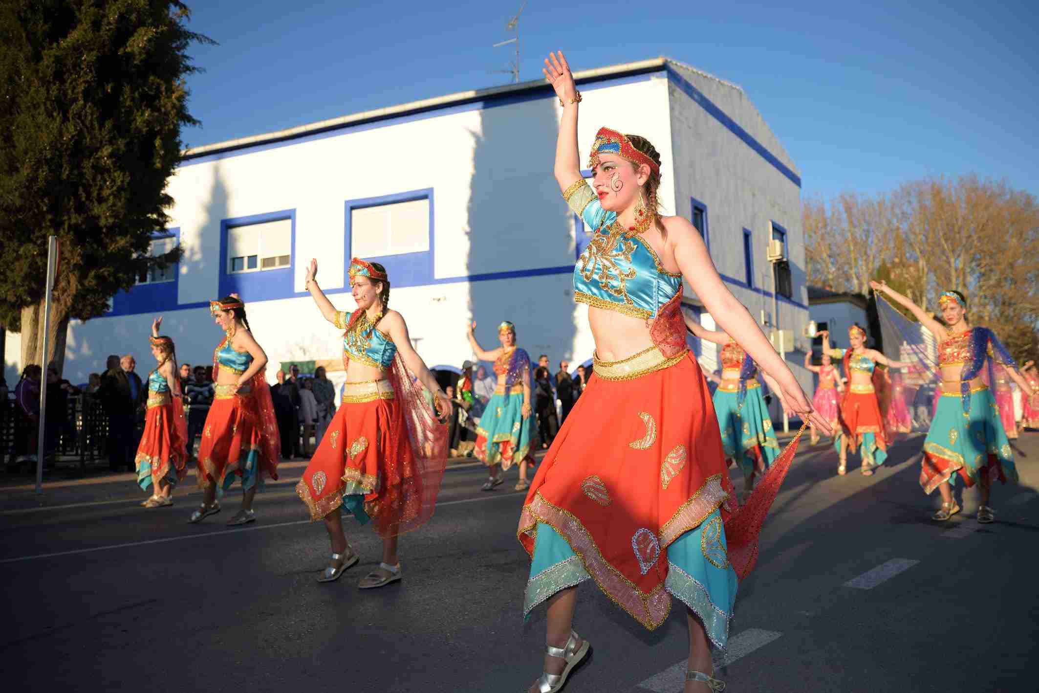 Ritmo, color y mucha originalidad en el Desfile de Comparsas 2020 de Argamasilla de Alba 10