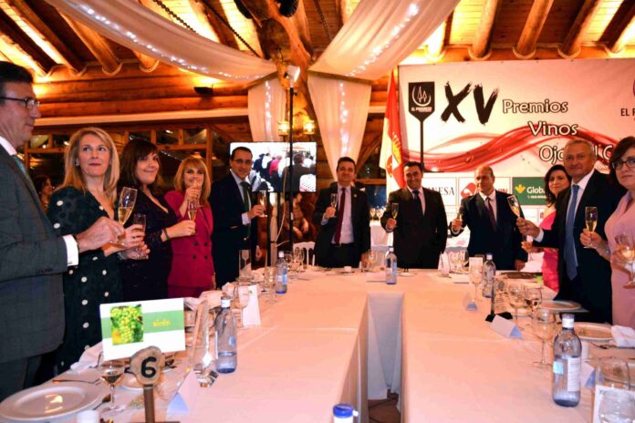 Exito-de-los-15-Premios-“Vinos-Ojos-del-Guadiana”-de.jpg