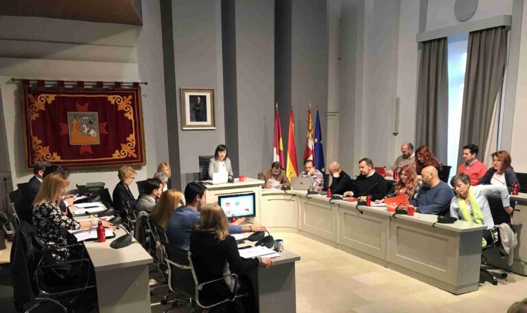 El Pleno aprueba la modificación de Estatutos del Consejo Vecinal para dar mayor protagonismo a vecinos