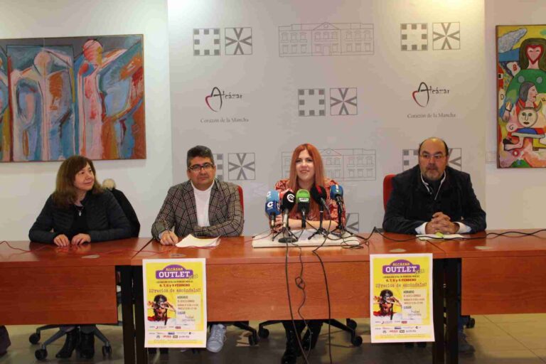Inauguración de Alcázar Outlet organizado por ASECEM y con la colaboración del ayuntamiento