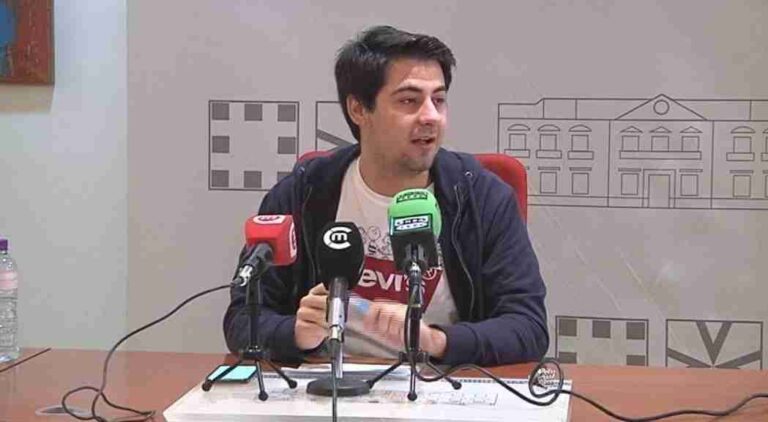 Rueda de prensa de José Luís Montalvo del grupo Municipal del partido Popular sobre el último pleno ordinario