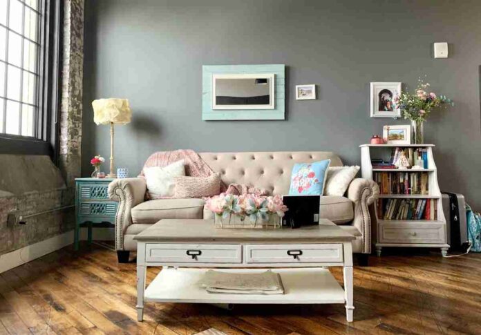 salon con suelos laminados