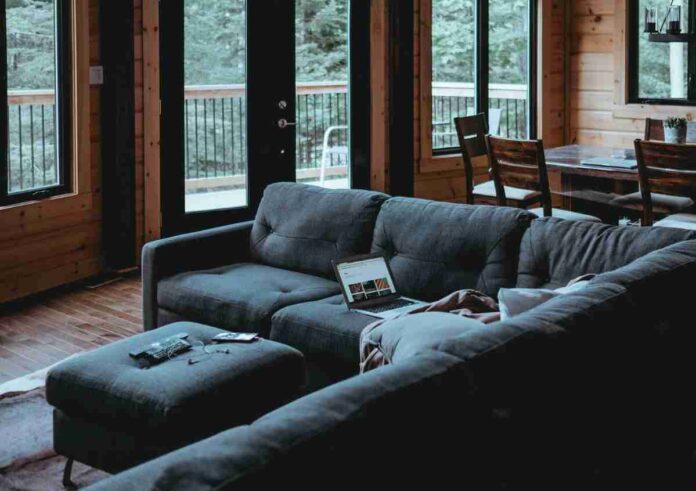 mejor mesa de centro para salon una otomana