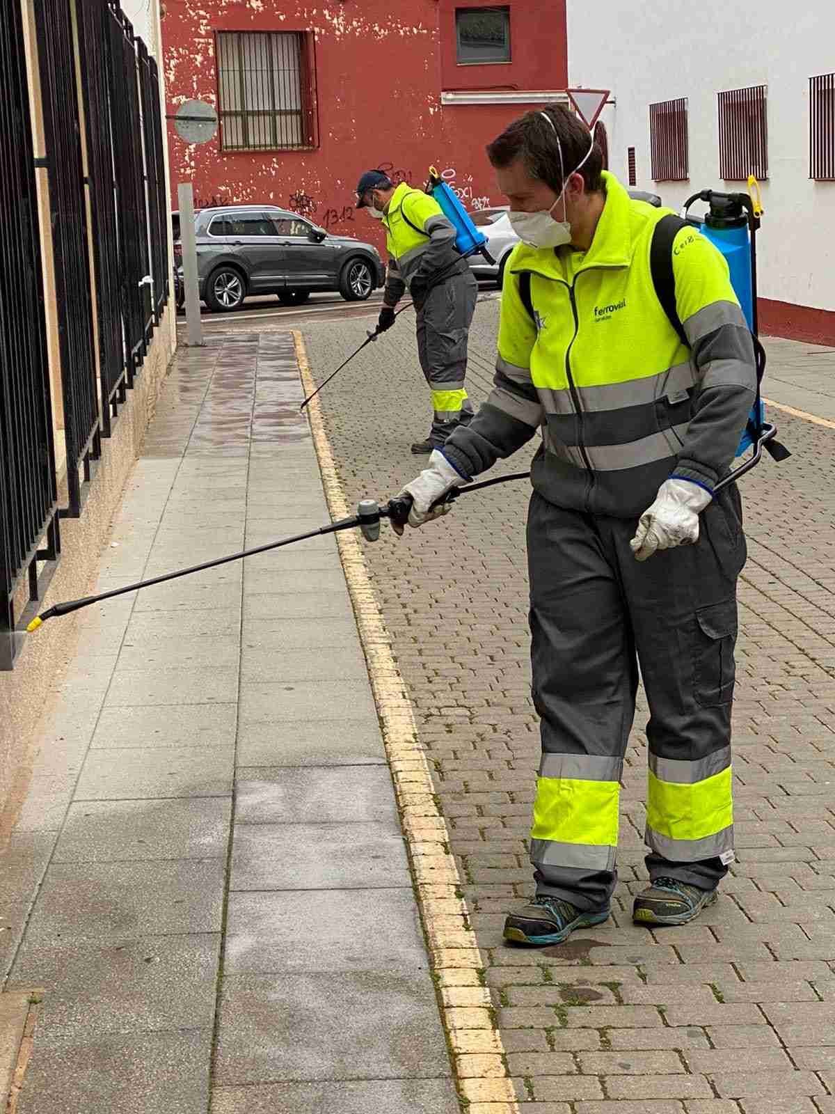 Alcázar de San Juan aborda la desinfección de las calles, mobiliario urbano y edificios públicos 1