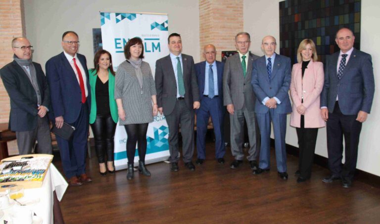 El Consejero de Agricultura habló sobre la PAC y los retos del sector agrario en un desayuno informativo celebrado en Alcázar