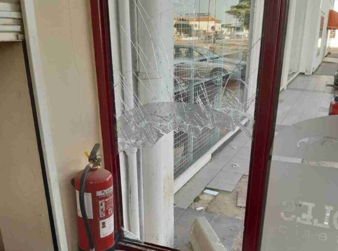 robo cafeteria alcazar san juan cristales rotos