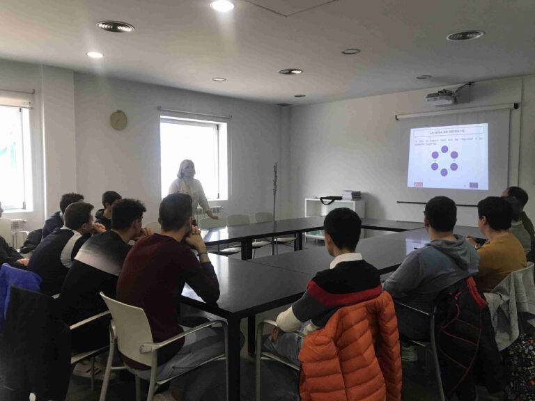 Alcázar de San Juan fomenta el talento emprendedor dentro de la estrategia de ciudad, financiada por FEDER