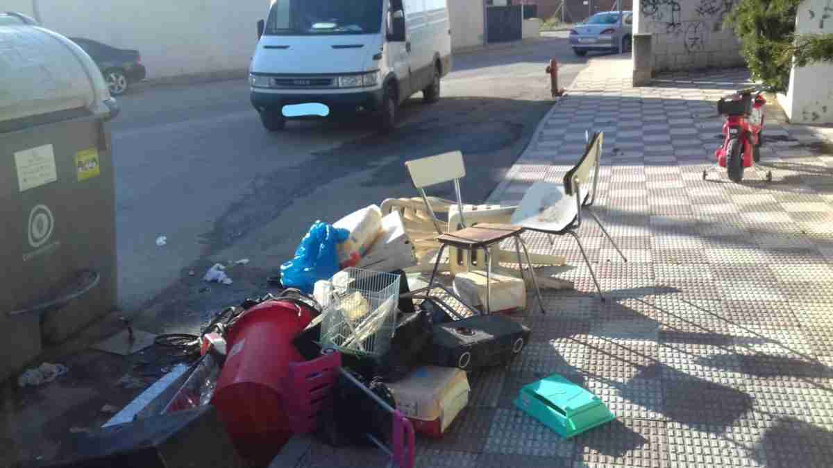 El Consistorio solicita civismo a los ciudadanos y depositar los residuos en el lugar correspondiente 1