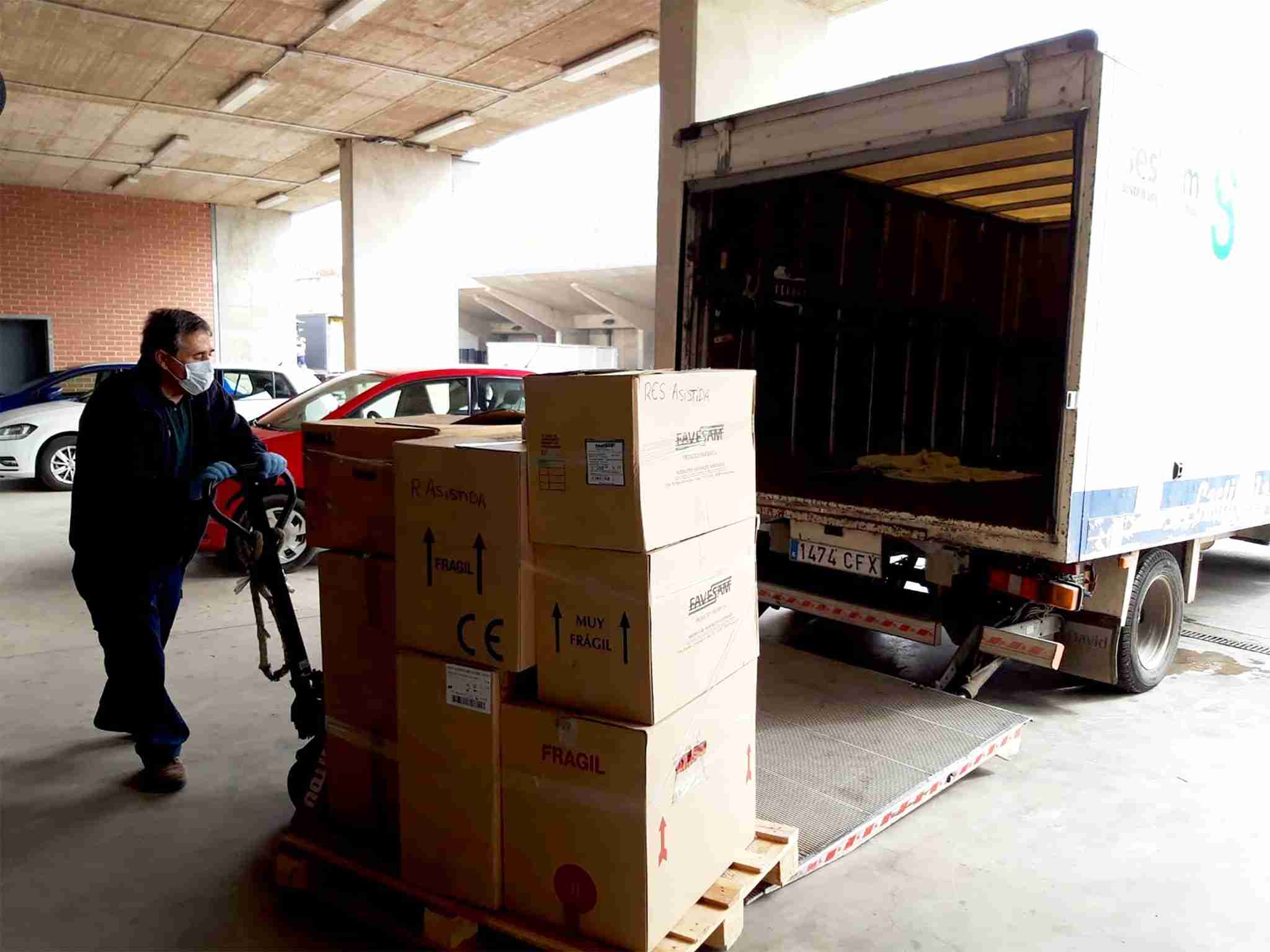 Centros sanitarios y residencias de la provincia de Ciudad Real reciben hoy un nuevo reparto de material de protección y test rápidos 1 Centros sanitarios y residencias de la provincia de Ciudad Real reciben hoy un nuevo reparto de material de protección y test rápidos 1