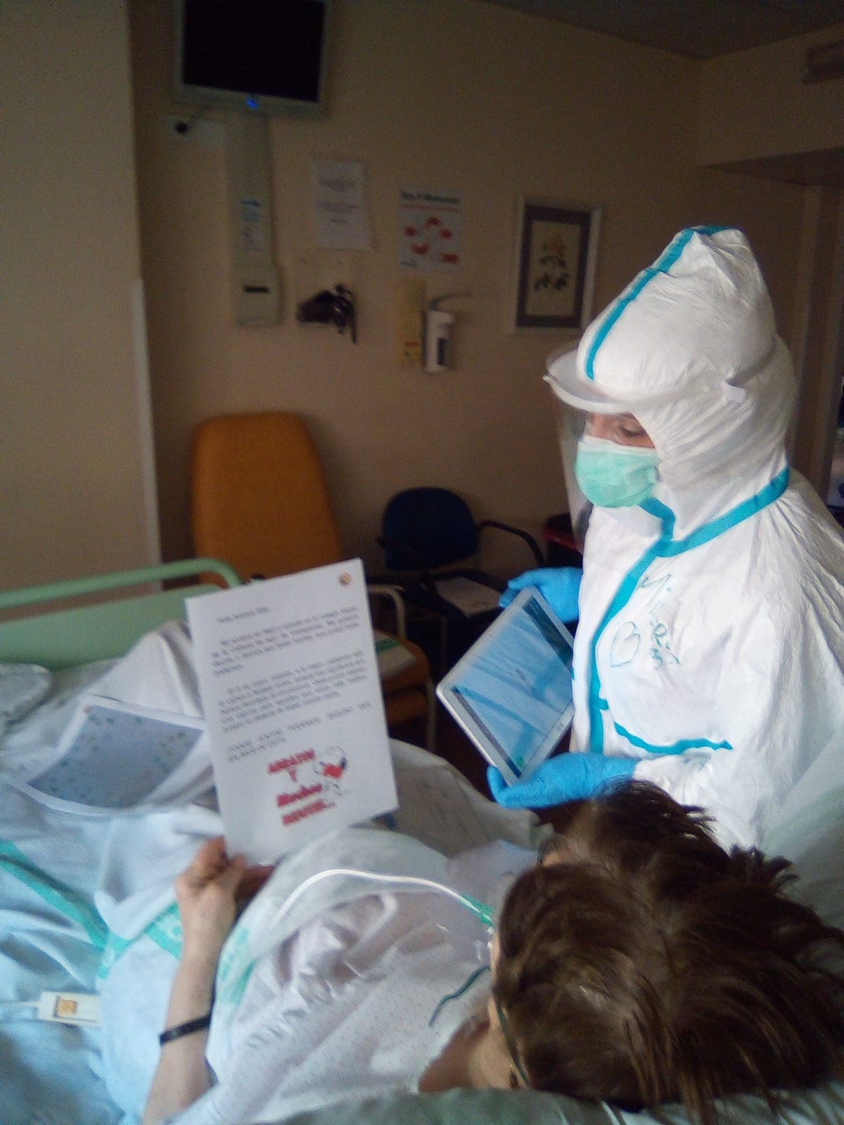 Los alumnos del Colegio Virgen de la Cabeza de Valdepeñas envían cartas de ánimo a los pacientes ingresados en el Hospital de Valdepeñas 1 Los alumnos del Colegio Virgen de la Cabeza de Valdepeñas envían cartas de ánimo a los pacientes ingresados en el Hospital de Valdepeñas 1