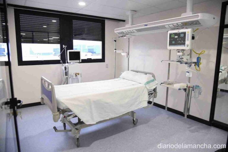 La UCI del Hospital Mancha Centro se vuelve a emocionar, del covid-19 se sale