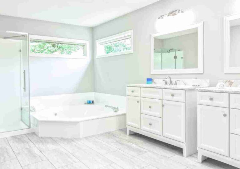 decorar un bano blanco total