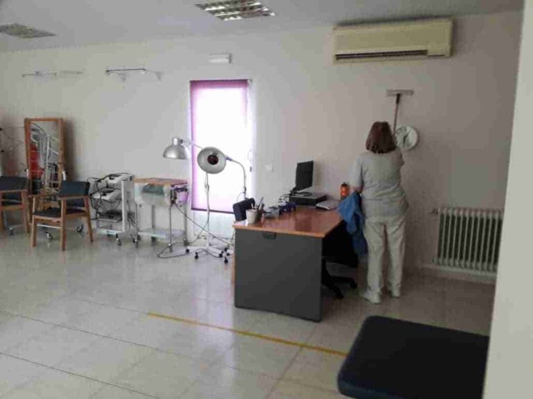 Concluyen los servicios de limpieza profunda y desinfección de edificios municipales y de otras administraciones