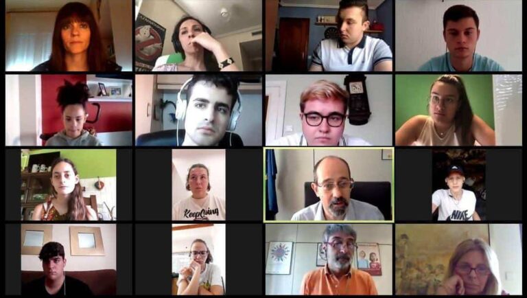 Niños ponen la primera piedra del Consejo Estatal de Participación Infantil