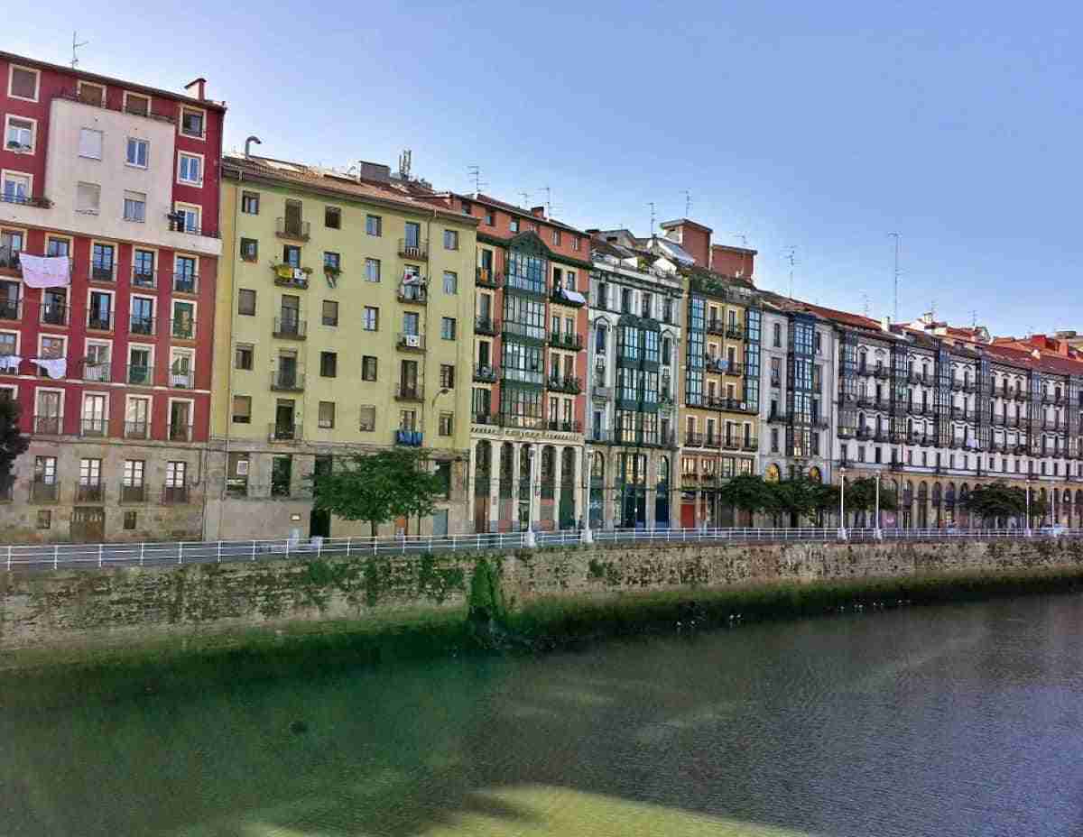 Bilbao en el País Vasco para una escapada de otoño 2 la ria de bilbao euzkadi