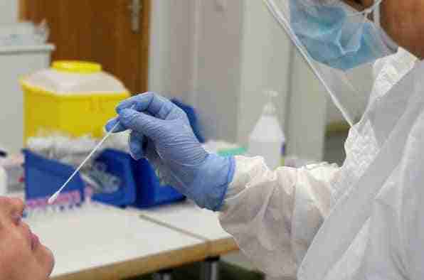 Castilla-La Mancha confirma 978 nuevos contagios por infección de coronavirus