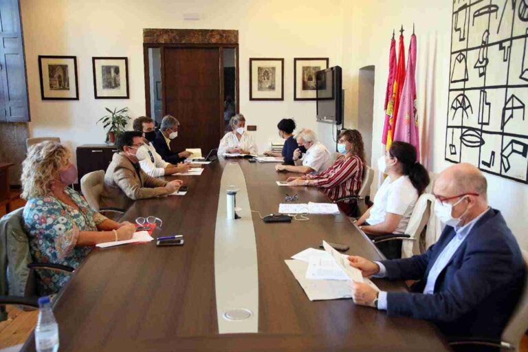 La Junta de Gobierno da luz verde a la enajenación de parcela en el Paseo de la Rosa y al proyecto de Ordenanzas Fiscales para 2021