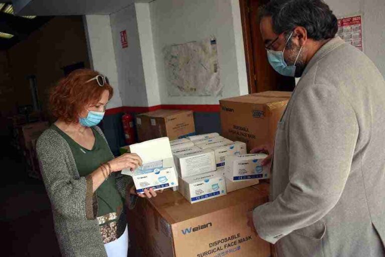 La Subdelegación del Gobierno entrega 19.000 mascarillas al Ayuntamiento de Ciudad Real
