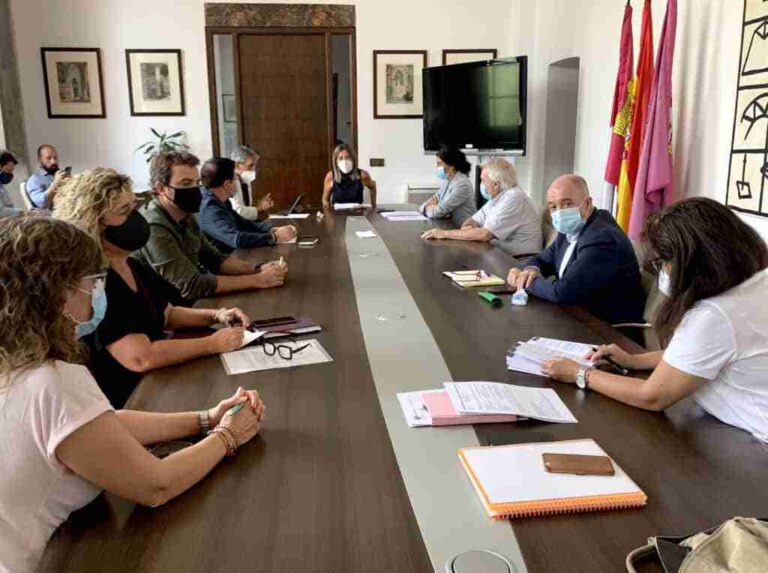 Mejoras de alumbrado público en Buenavista y Polígono por medio millón de euros