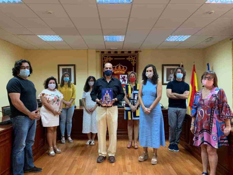 Párroco Jesús García homenajeado por su labor eclesiástica y social por el pueblo de Calzada de Calatrava