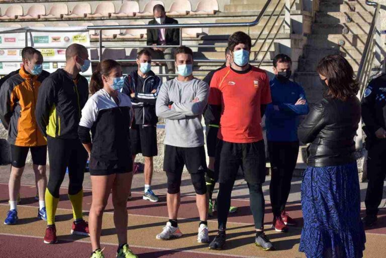 Aspirantes de la oposición a Policía Local realizan las pruebas físicas en el Polideportivo Rey Juan Carlos I