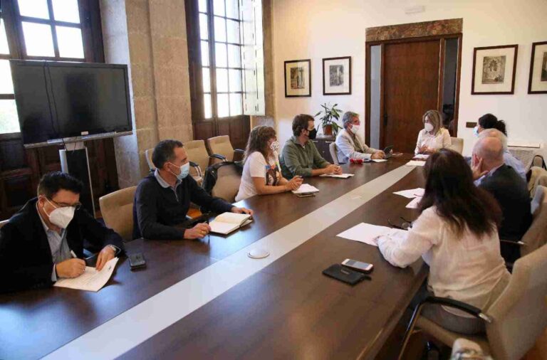 La Junta de Gobierno adjudica contratos de servicios y suministros por valor de dos millones de euros