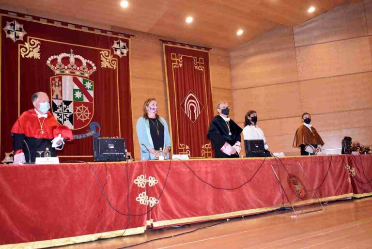 Pilar Zamora reitera el compromiso del Ayuntamiento con la UCLM en la apertura del curso universitario