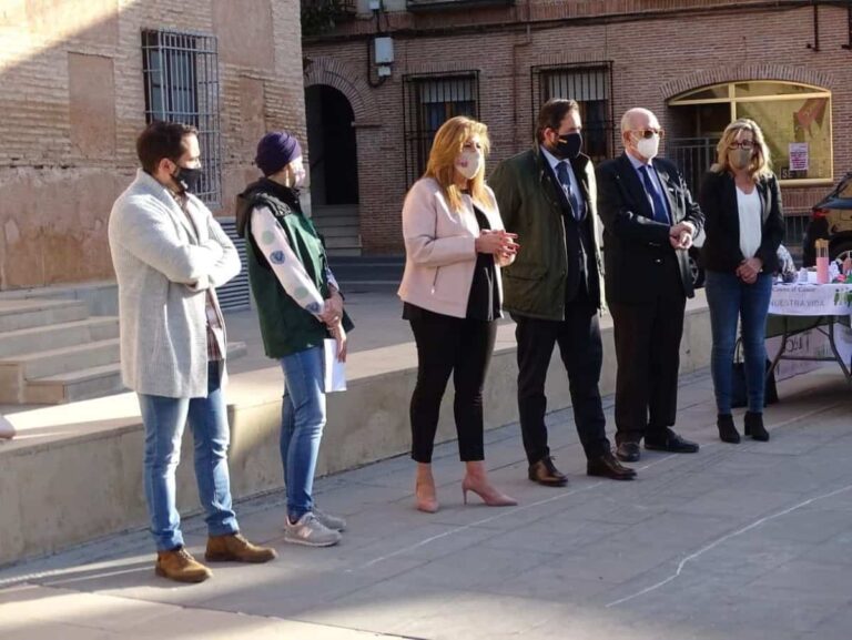 Torralba de Calatrava muestra su apoyo a las personas afectadas por el cáncer de mama