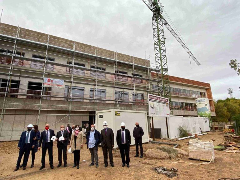 Presidente de la Real Federación Española de Fútbol, Luis Rubiales, visita las instalaciones deportivas de Alcázar