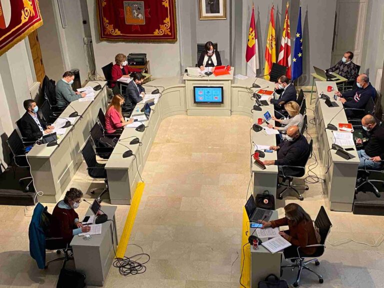 El pleno del Alcázar de San Juan aprueba la bajada del ICIO y vehículos, y aprueba el calendario fiscal