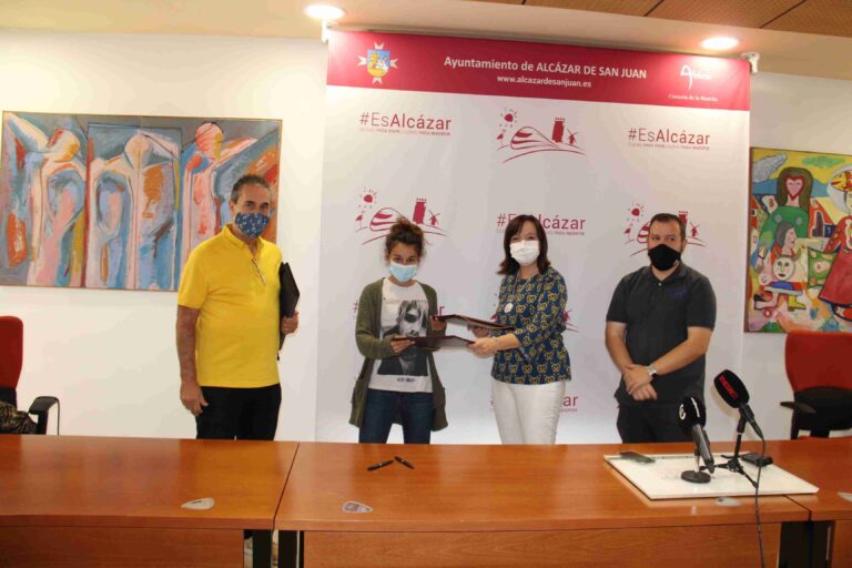 Alcázar de San Juan renueva el convenio con Animalcázar por valor de 10.000 euros.