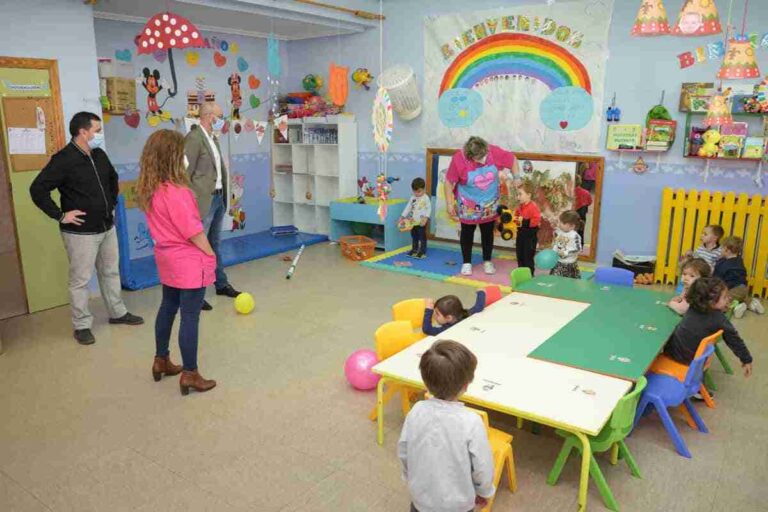 Alcalde de Argamasilla de Alba visitó la Escuela Infantil Municipal “Alba”