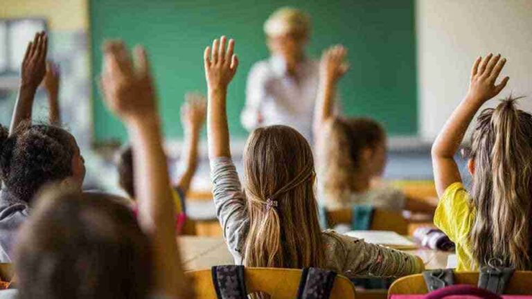 Un aplauso al profesorado en esta pandemia en el Día de la Enseñanza