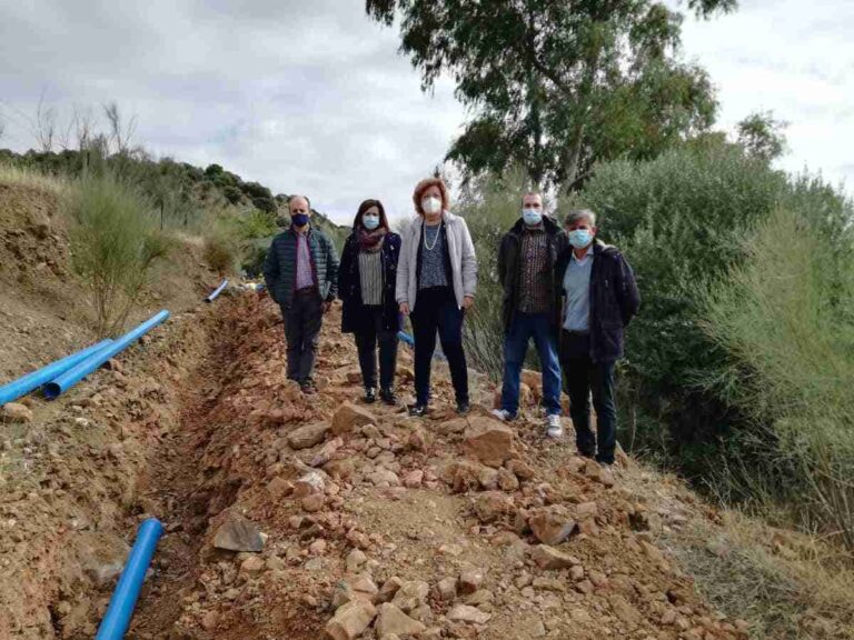 Gobierno regional renueva la red de abastecimiento de agua potable de Guadalmez