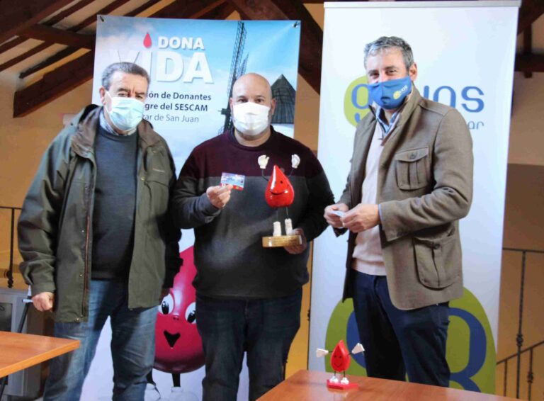 La Asociación de Donantes de Sangre concede un Gotito a Aguas de Alcázar por su colaboración en la donación de sangre
