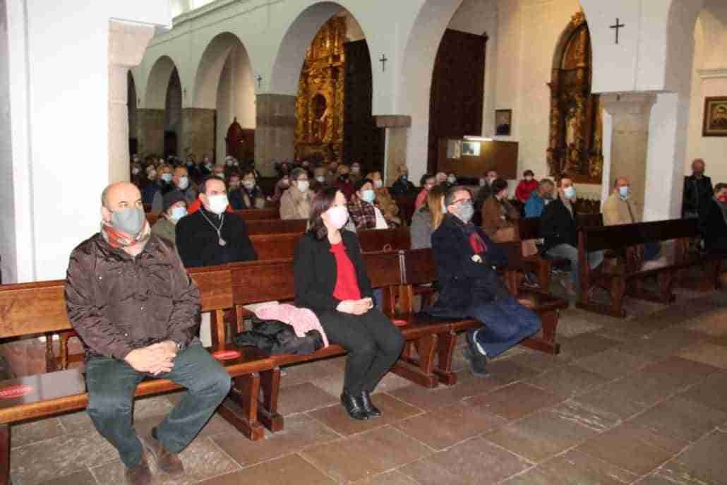 La Cofradía del Santo Entierro entrega los premios del II Concurso de Belenes 25