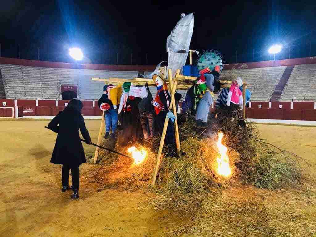 Con el Entierro de la Sardina termina el Carnavalcazar más atípico 5