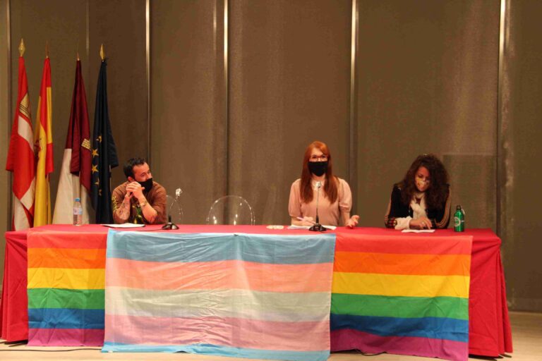 Alcázar acoge las I Jornadas Trans para dar voz a personas transgénero en La Mancha