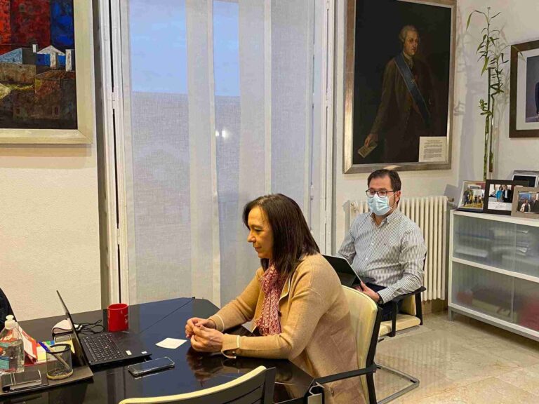 Reunión entre las Cámaras de Comercio de Ciudad Real y Algeciras y los ayuntamientos de Alcázar y Algeciras para impulsar el Eje Central